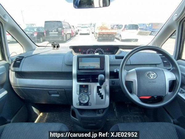 Used 2009 AT toyota noah ZRR70W Image[19]
