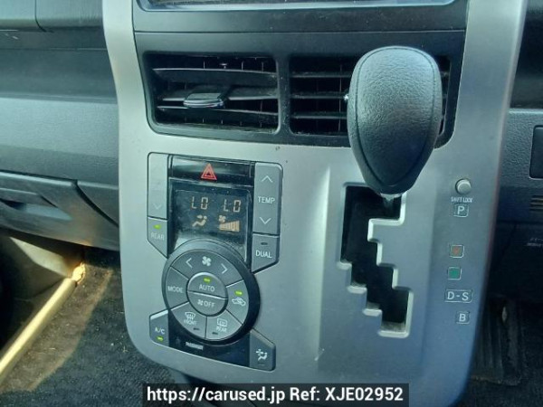 Used 2009 AT toyota noah ZRR70W Image[25]