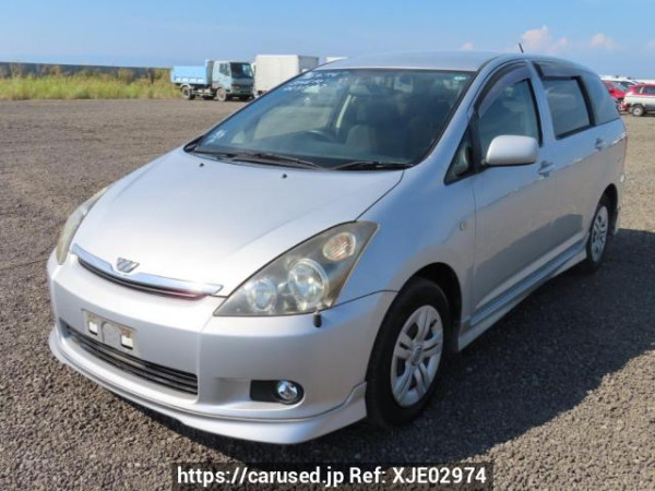 Used 2005 AT toyota wish ZNE10G Image[2]