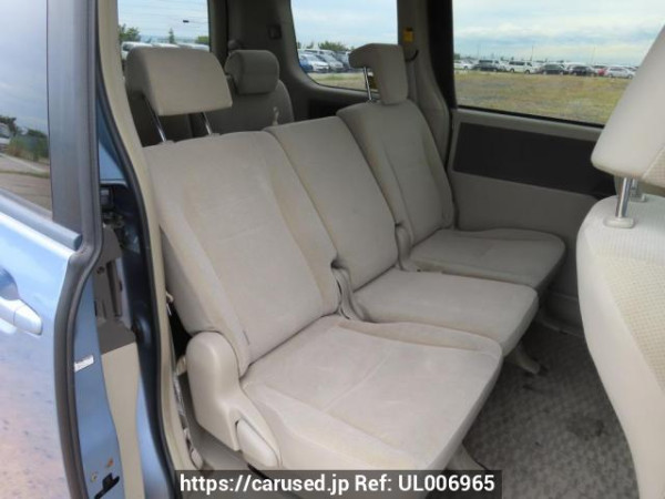Used 2007 AT toyota noah ZRR70G Image[16]