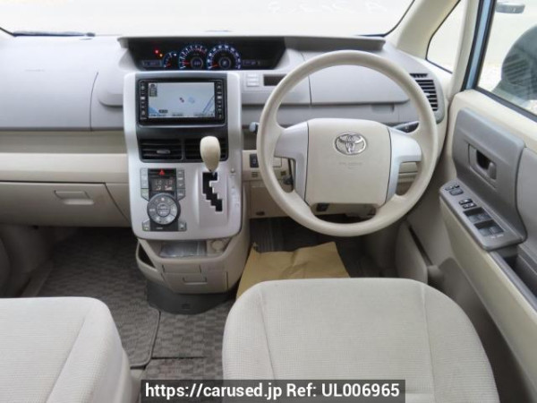 Used 2007 AT toyota noah ZRR70G Image[23]