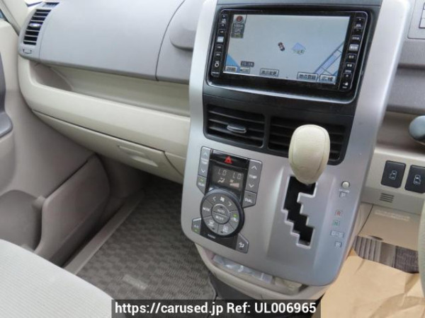 Used 2007 AT toyota noah ZRR70G Image[28]