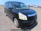 Toyota Noah ZRR70G