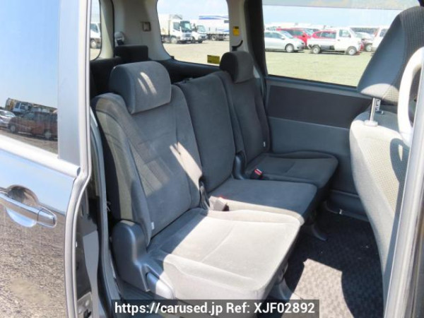 Used 2008 AT toyota noah ZRR70G Image[15]