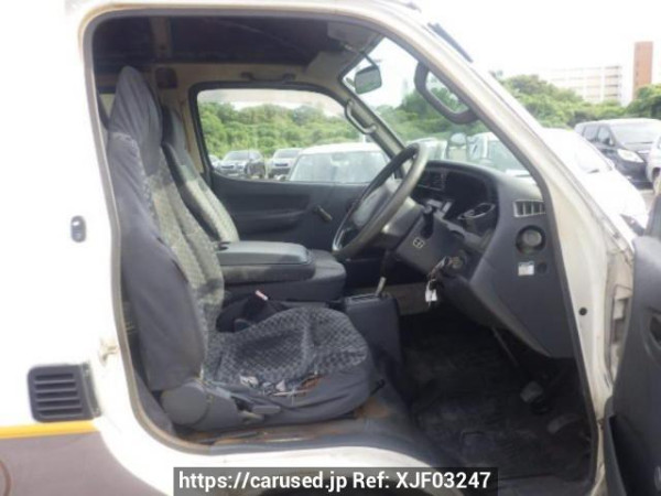Used 2004 AT toyota hiace-van TRH112K Image[11]