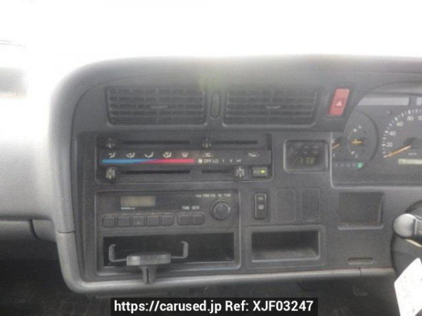 Used 2004 AT toyota hiace-van TRH112K Image[19]