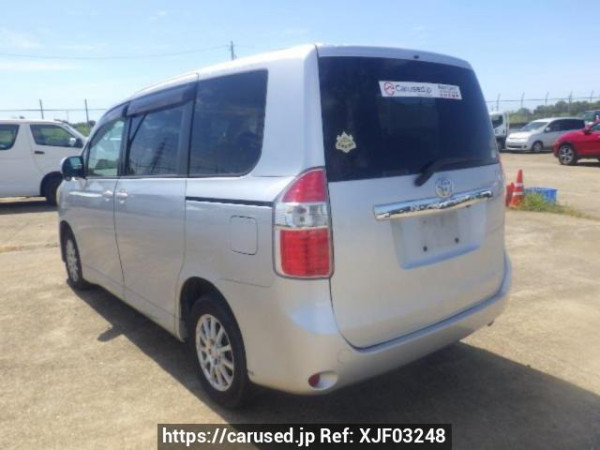 Used 2008 AT toyota noah ZRR70G Image[4]