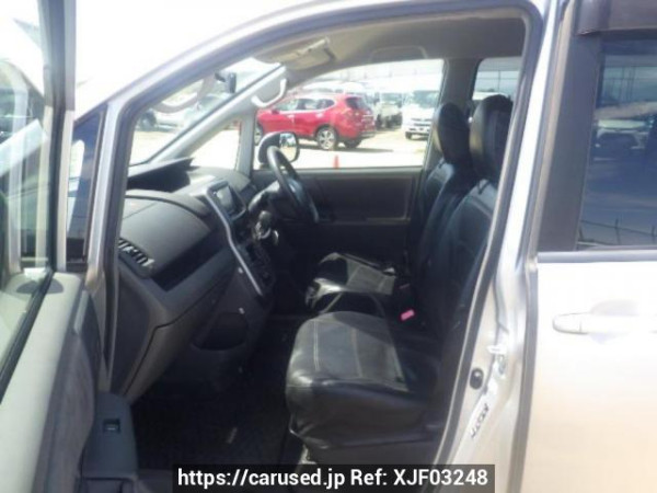 Used 2008 AT toyota noah ZRR70G Image[12]