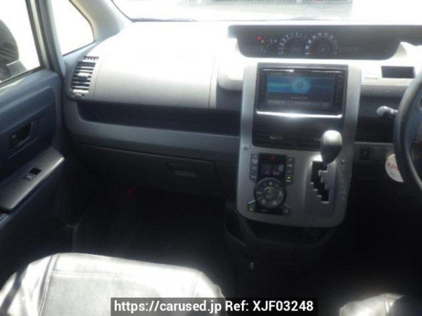 Used 2008 AT toyota noah ZRR70G Image[17]