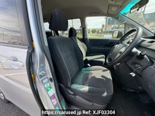 Used 2009 AT toyota noah ZRR70G Image[12]