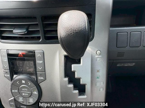 Used 2009 AT toyota noah ZRR70G Image[26]