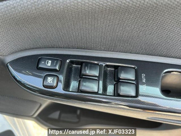 Used 2004 AT toyota wish ZNE10G Image[17]