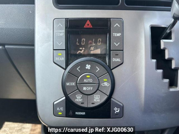 Used 2008 AT toyota noah ZRR70G Image[25]
