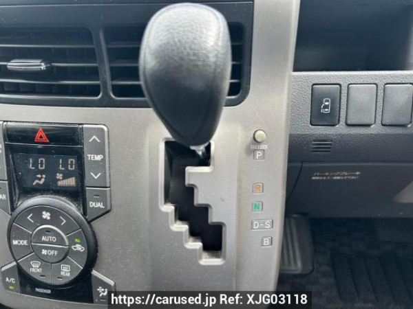 Used 2008 AT toyota noah ZRR70G Image[28]