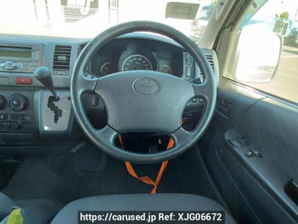 Used 2006 AT toyota hiace-wagon TRH214W Image[23]