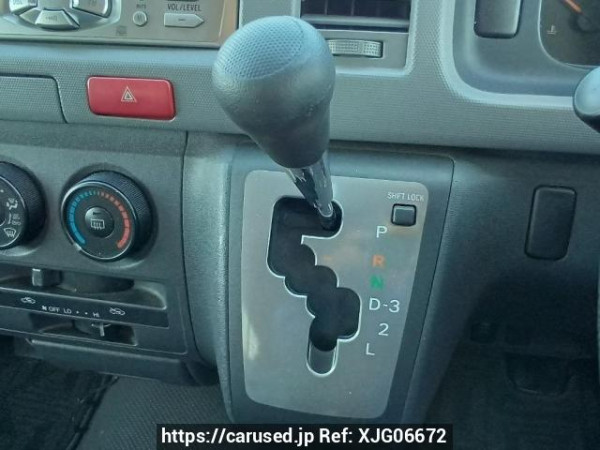 Used 2006 AT toyota hiace-wagon TRH214W Image[28]