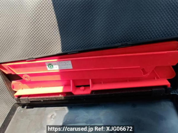 Used 2006 AT toyota hiace-wagon TRH214W Image[43]