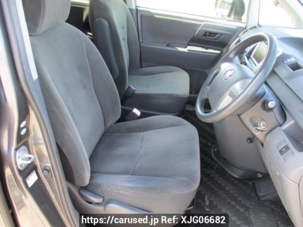 Used 2007 AT toyota noah ZRR70G Image[13]