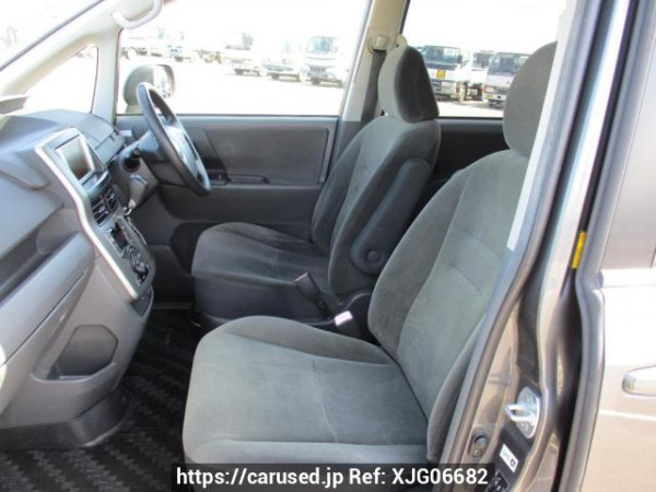 Used 2007 AT toyota noah ZRR70G Image[14]