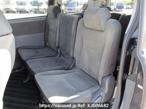 Used 2007 AT toyota noah ZRR70G Image[16]