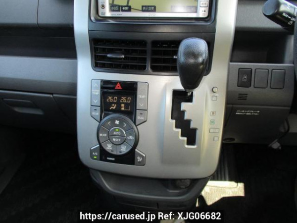 Used 2007 AT toyota noah ZRR70G Image[26]