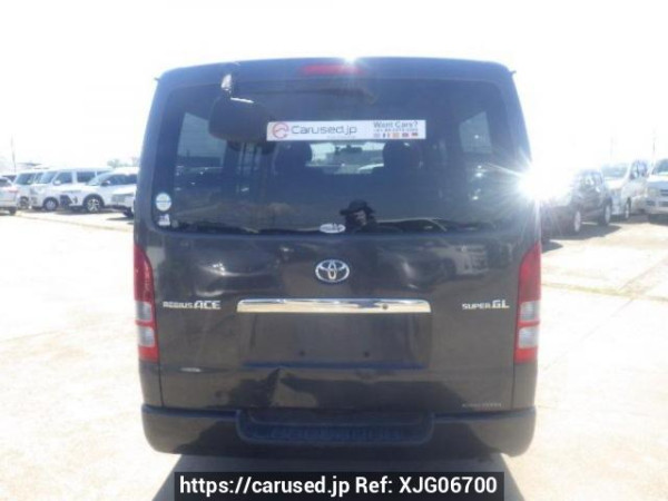 Used 2004 AT toyota regiusace-van KDH205V Image[5]