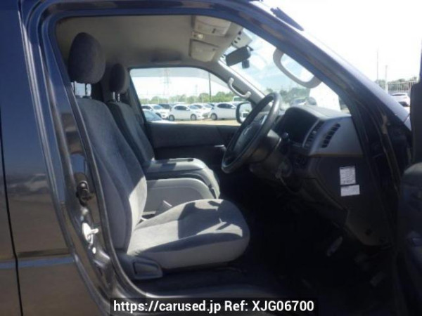 Used 2004 AT toyota regiusace-van KDH205V Image[11]