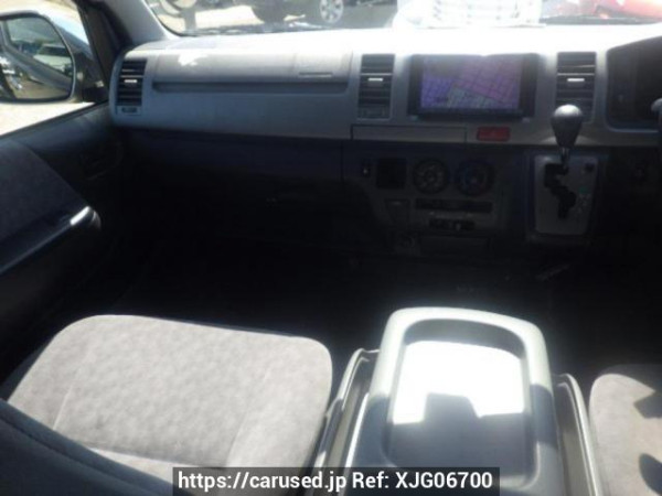 Used 2004 AT toyota regiusace-van KDH205V Image[16]