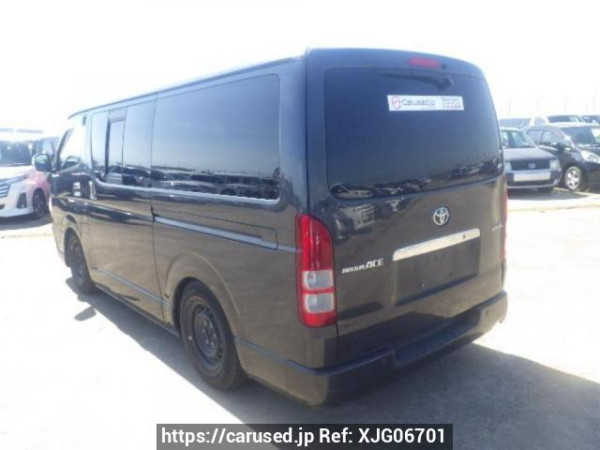 Used 2004 AT toyota regiusace-van KDH200V Image[4]