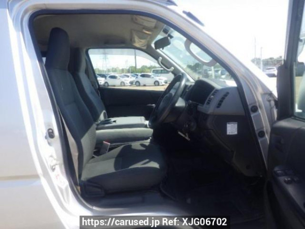 Used 2006 AT toyota regiusace-van KDH200V Image[11]