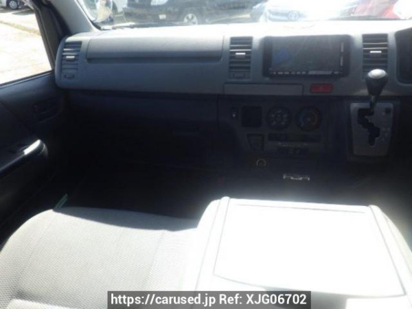 Used 2006 AT toyota regiusace-van KDH200V Image[15]