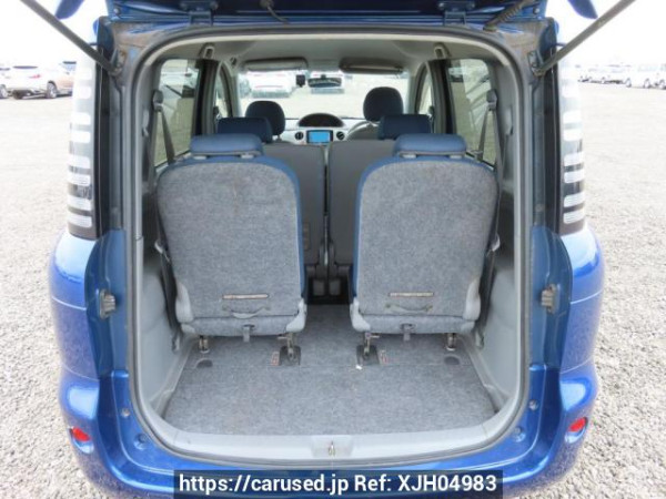 Used 2004 AT toyota sienta NCP81G Image[8]