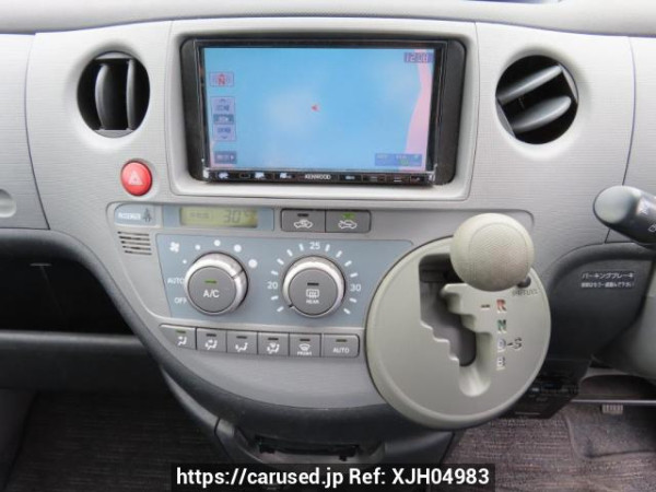 Used 2004 AT toyota sienta NCP81G Image[26]