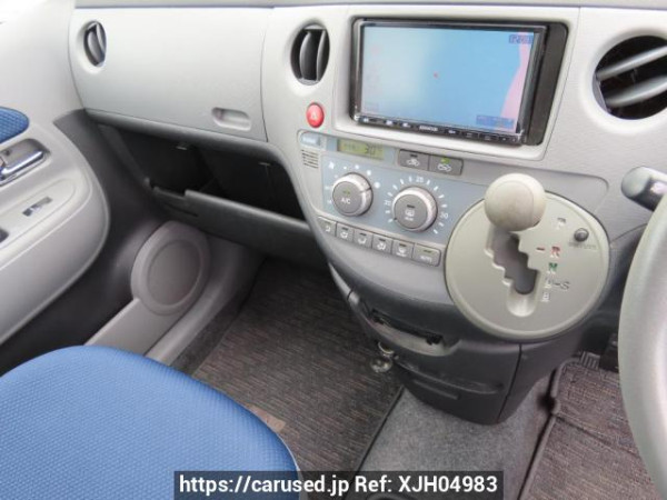 Used 2004 AT toyota sienta NCP81G Image[28]