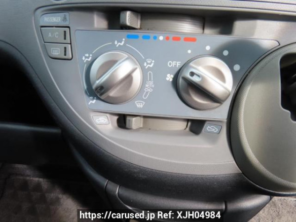 Used 2004 AT toyota sienta NCP81G Image[32]