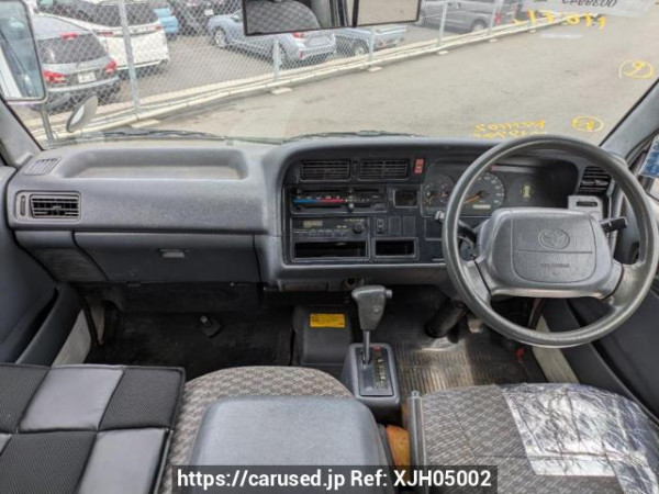 Used 1999 AT toyota hiace-van RZH102V Image[16]