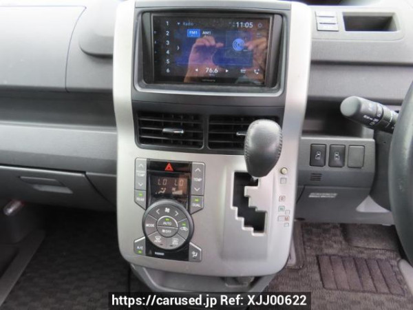 Used 2009 AT toyota voxy ZRR70W Image[26]