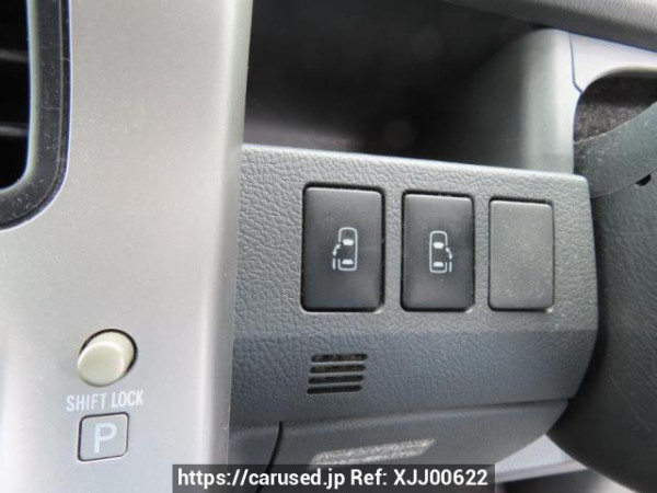 Used 2009 AT toyota voxy ZRR70W Image[29]