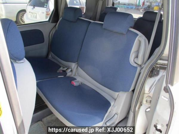 Used 2004 AT toyota sienta NCP81G Image[16]