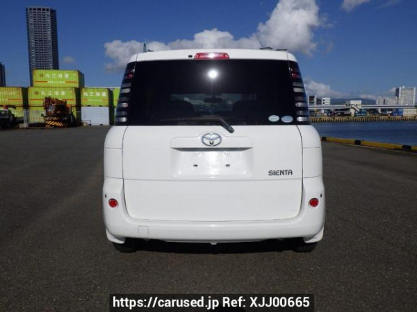 Used 2004 AT toyota sienta NCP81G Image[5]