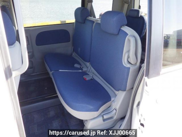 Used 2004 AT toyota sienta NCP81G Image[15]