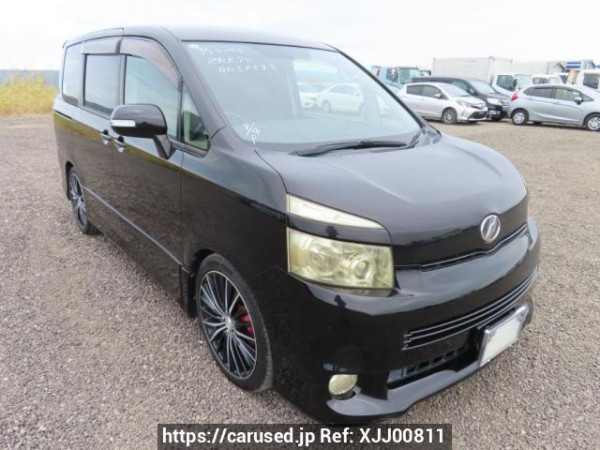 Used 2007 AT toyota voxy ZRR70W Image[0]