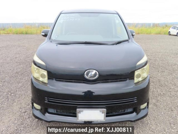 Used 2007 AT toyota voxy ZRR70W Image[1]