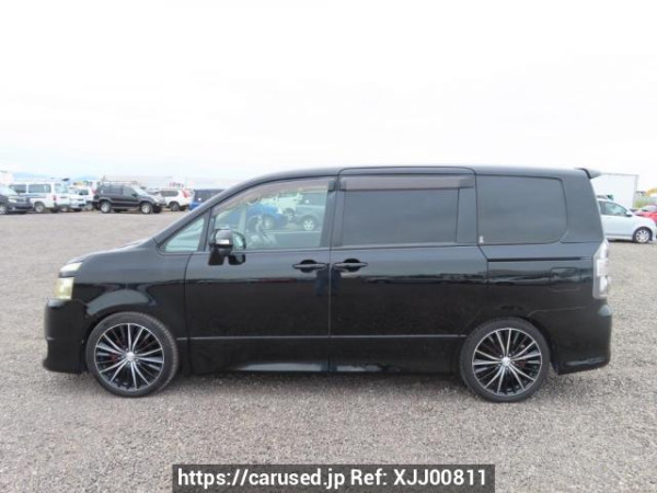 Used 2007 AT toyota voxy ZRR70W Image[3]