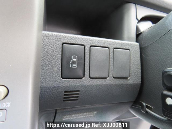 Used 2007 AT toyota voxy ZRR70W Image[29]