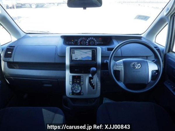 Used 2009 AT toyota noah ZRR70G Image[17]
