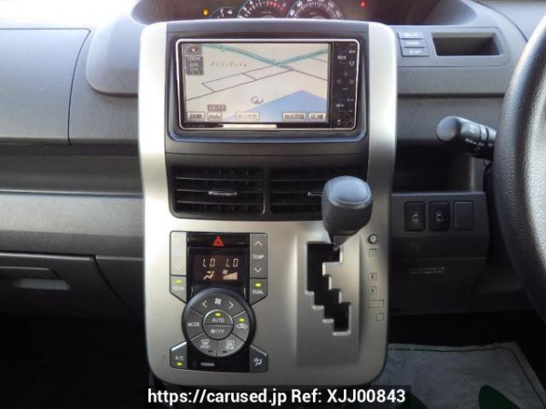 Used 2009 AT toyota noah ZRR70G Image[20]