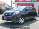 Toyota Isis ZGM15W