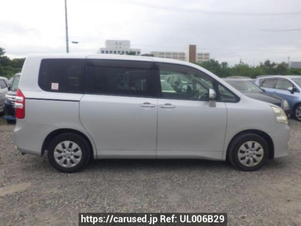 Used 2012 AT toyota noah ZRR70G Image[7]