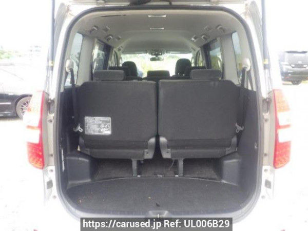 Used 2012 AT toyota noah ZRR70G Image[8]
